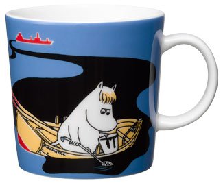 Muumimuki, jossa Niiskuneiti on soutuveneellä saastuneella merellä ja kerää kauhalla öljyä ämpäriin.